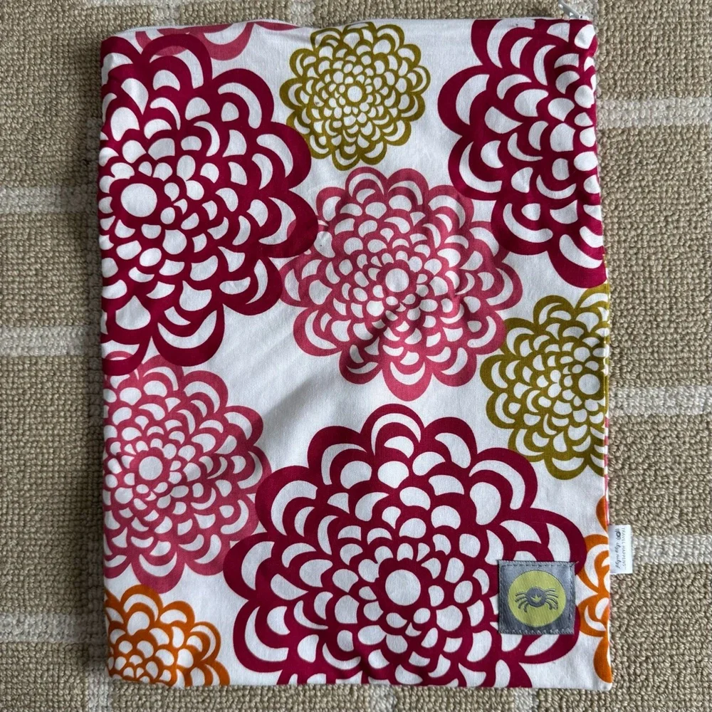 New Itzy Ritzy Set of 2 Waterproof Wet Bags Zipper Pouch Travel Floral Green